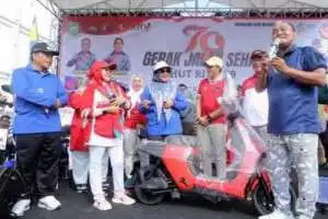 Jelang HUT RI Ke-79,Pesan PJ Nurdin Untuk warga Karang Tengah : Senantiasa  Menjaga kekompakan dan semangat Kebersamaan dalam Mengisi Kemerdekaan