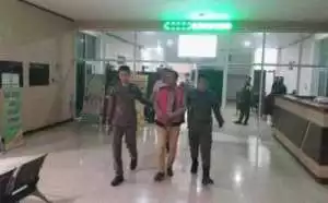 Pendaftaran Bacalon Bupati dan Wakil Bupati OKU Timur Enos-Yudha Resmi Mendaftarkan Diri di KPU OKU Timur