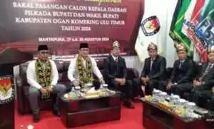 Pendaftaran Bacalon Bupati dan Wakil Bupati OKU Timur Enos-Yudha Resmi Mendaftarkan Diri di KPU OKU Timur