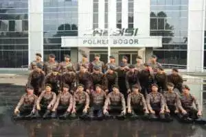 Puluhan Bintara Remaja Angkatan 50 Polres Bogor Ikuti Tradisi Pembaretan Di Polres Bogor