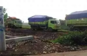  Pemkab Tangerang khianati Masyarakatnya ,Aktifitas penggalian Tanah ilegal dibiarkan beroperasi bebas