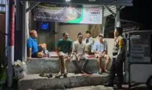 Bhabinkamtibmas Wilayah Hukum Polsek Ciampea Laksanakan Kontrol Ronda Malam Warga Masyarakat, Beri Himbauan Dan Ajak Jaga Kondusifitas Kamtibmas