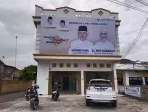 Posko Tim Kemenangan Relawan SBB MATAHATI Kabupaten OKI DI Dirikan Dipusat Kota Kayuagung Oleh Bapak Hasan Kowi .