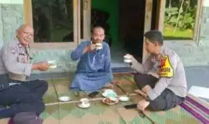 Kapolsek Caringin Bersama Bhabinkamtibmas Giat Cooling System Dalam Cipta Kondisi Jelang Pilkada Serentak 2024.