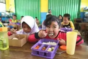  Hingga akhir November 2024 mendatang, Program MBG akan menyasar 99 sekolah tingkat SD dan SMP di Kota Tangerang