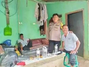 Bhabinkamtibmas Wilayah Hukum Polsek Parung Giat COOLING Sistem Menjalin Kedekatan Dengan Warga Desa Binaan.