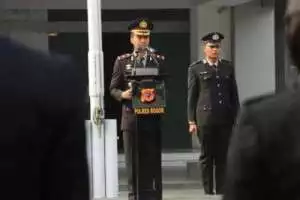 Polres Bogor Laksanakan Upacara Memperingati Hari Pahlawan Untuk Mengenang Serta Menghormati Perjuangan Para Pahlawan Terdahulu.
