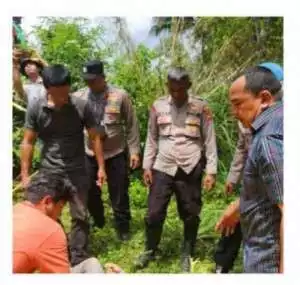 Polsek Cibungbulang Pamijahan Bersama Instansi Terkait Olah TKP Terkait Adanya Penemuan Mayat Berjenis Kelamin Laki-laki Tanpa Identitas.