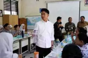 Kunjungi SMKN 3, Wapres Gibran Apresiasi  Kejuruan Tata Boga mampu berkontribusi menyiapkan paket makanan secara mandiri