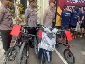 Sinergitas TNI-POLRI Wilayah Hukum Polsek Cijeruk Giat Cooling Sistem SAMBANG BERI Himbauan Dan Ajak Jaga Kamtibmas Menjelang Pencoblosan Pilkada Mantap Praja Serentak 2024 Agar Kondusif.