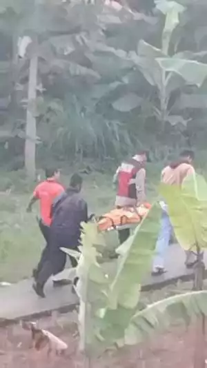 Polsek Cijeruk Bersama Instansi Terkait Cek Lokasi TKP Adanya Orang Tertabrak Kereta di Wilayah Cigombong.