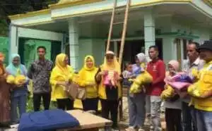 Rika Yulistina Anggota DPRD Komisi IV Kab. Sukabumi Mendistribusikan Bantuan Untuk Korban Bencana Banjir, Longsor dan Pergerakan Tanah