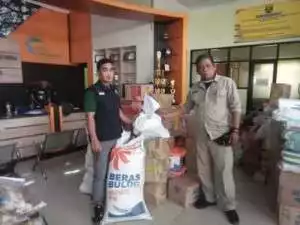 FORKOPINCAM Ciemas Salurkan Bantuan Kepada Korban Yang Terdampak Banjir dan Longsor