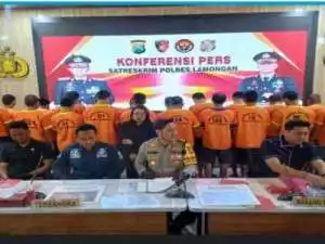 Oknum Kades Sidomukti Lamongan tersangka pungli sertifikat tanah.