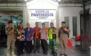 Sinergitas TNI-POLRI DAB Stakeholder Lainnya Wilayah Hukum Polsek Jonggol Giat Coolling Sistem Pastikan Keamanan Tempat Ibadah Gereja Untuk Perayaan Ibadah Natal 2024 Steril Aman Kondusif.