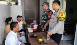 Sinergitas TNI-POLRI Wilayah Hukum Polsek Klapanunggal Giat Cooling Sistem Sambang Warga Beri Pesan Dan Ajak Jaga Kamtibmas Dalam Rangka Ops Lilin Lodaya 2024 Agar Kondusif.