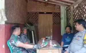 Sinergitas TNI-POLRI Wilayah Hukum Polsek CSR (Cisarua) Polres Bogor Desa Kopo Giat Cooling Sistem Sambang Tokoh Masyarakat Beri Himbauan Dan Ajak Jaga Kamtibmas Agar Kondisi Wilayah Kondusif Selama Perayaan Natal 2024 Dan Menyambut Tahun Baru 2025.