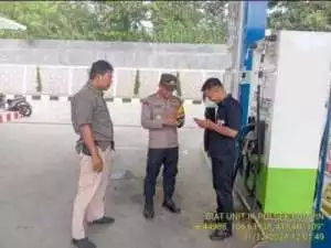 Patroli Polsek Rumpin Sambang Dialogis Di SPBU Pertamina.