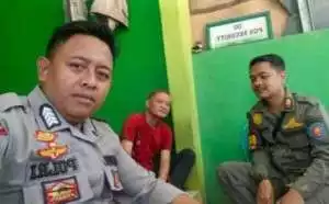 Polsek Leuwiliang Giat Silaturahmi Ke Desa Leuwimekar dan Jalin Sinergitas Dalam Rangka Pelaksanaan Tugas Bhabinkamtibmas di Wilayah.