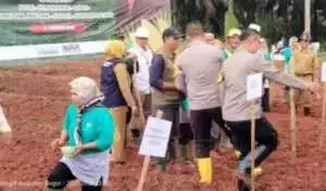 Polsek Cigudeg Giat Lounching Penanaman Jagung Serentak 1 Juta Hektar dalam rangka Pemenuhan Swasembada pangan.