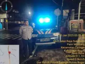 Bhabinkamtibmas Wilayah Hukum Polsek Parungpanjang Polres Bogor Giat Cooling Sistem Menjalin Kedekatan Dengan Warga Desa Binaan Dialogis Kamtibmas Dan Ajak Kondusifitas Cegah Gangguan Kriminalitas.