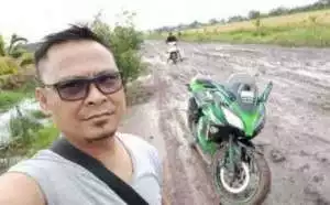 Warga Kecamatan Muara Telang Keluhkan Jalan Rusak dan Berlumpur