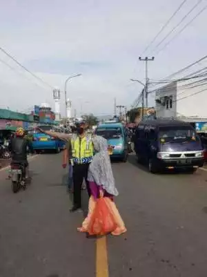 Gita Gatur Sat Lantas Polsek Leuwilang Pengaturan Lalulintas Pagi dan Sore.