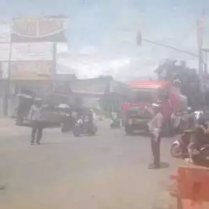 Polsek Leuwilang Pengaturan Lalu-lintas Pagi, Wujud Nyata Polisi Hadir Di Tengah Masyarakat.