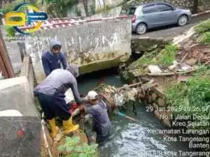Pemkot Tangerang Kerahkan 700 Petugas Lapangan Normalisasikan Saluran Air Antisipasi Banjir Berkelanjutan