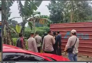 Kapolsek Tanjungsari Bersama Bhabinkamtibmas Giat Cooling Sistem Terju Langsung Sambang Toga, Tomas Dan Toda Dialog Kamtibmas Dan Ajak Cegah Gangguan Kriminalitas Agar Wilayah Kondusif.