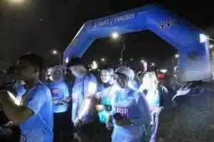 Perdana Digelar! Ribuan Pelari Padati Tangerang Color Run Night 2025 