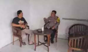 Bhabinkamtibmas Polsek Ciampea, Melaksanakan Silaturahmi Dengan Tokoh Masyarakat Untuk Sampaikan Pesan Kamtibmas.