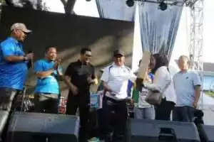Olahraga Pagi di Stadion Benteng Reborn, Dr. Nurdin Ajak Masyarakat Budayakan Hidup Sehat