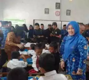 Perdana, Program MBG di Labuan Pandeglang disambut Antusias Murid Sekolah