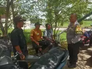 Bhabinkamtibmas Wilayah Hukum Polsek Cileungsi  Sambang Warga masyarakat Sampaikan Himbauan Kamtibmas.