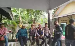 Polsek Tenjo Polres Bogor Polda Jawa Barat Bhabinkamtibmas    Desa Cilaku Sambang Warga Beri Himbauan