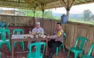Bhabinkamtibmas Wilayah Hukum Polsek Parung Panjang Giat Cooling Sistem Sambang Tokoh Masyarakat Dialog Kamtibmas Ajak Jaga Kondusifitas Cegah Kriminalitas.