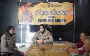 polres bogor gelar kegiatan jumat curhat, warga sampaikan keluhan soal tawuran dan pinjol.
