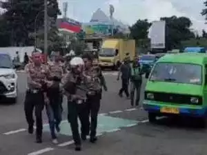 Jajaran polantas Bogor Kota Menangkap Sepeda Motor Bawa 500 Butir Obat Terlarang.