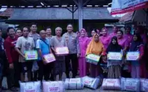 Bhabinkamtibmas Wilayah Hukum Polsek Csr. Polres Bogor Giat Cooling Sistem Monitoring Cek Pos Siskamling Beri Pesan Kamtibmas Cegah Gangguan Kamtibmas Selama Bulan Suci Ramadhan 1446 H.