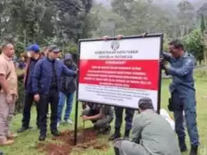 Vila di Puncak Bogor yang Berdiri di Kawasan Hutan Produksi di Segel Pemerintah.