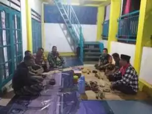 Sinergitas TNI-POLRI Wilayah Hukum Polsek Parungpanjang Giat Cooling Sistem Monitoring Wilayah Binaan Dibulan Suci Ramadhan 1446 H, Sahur Bersama Sekaligus Jaga Kondusifitas Cegah Gangguan Kamtibmas Saat Sahur Sampai Subuh.