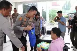 Kapolres Bogor Laksanakan Bansos Kapolri Serentak Se Jawa Barat Melalui Sarana Zoom Polda Jabar.