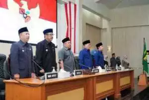 Dewan Perwakilan Rakyat Daerah (DPRD) Kabupaten Sukabumi menggelar Rapat Paripurna ke-8 Tahun Sidang 2025 di Ruang Rapat Utama Gedung DPRD Kabupaten Sukabumi