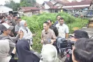 Wali Kota Palembang Ratu Dewa Bangun Kembali Dua Rumah Warga dengan Dana Pribadi