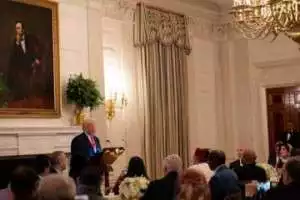 Buka Puasa Bersama di Gedung Putih, Donald Trump Terima Kasih ke Umat Islam