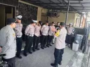Sinergitas TNI-POLRI Wilayah Hukum Polsek Parung Giat Cooling Sistem Patroli Sambang Pastikan Wilayah Aman Beri Himbauan Ajak Jaga Kondusifitas Cegah Gangguan Kamtibmas.