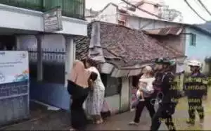 Sinergitas TNI-POLRI Wilayah Hukum Polsek Cileungsi Giat Cooling Sistem Patroli Sambang Silahturami Tokoh Masyarakat Beri Pesan Ajak Jaga Kondusifitas Cegah Gangguan Kamtibmas.