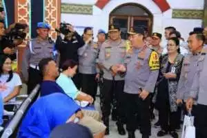 Kapolri Cek Langsung Pelayanan Arus Balik di Stasiun Tawang, Dorong Pemudik Gunakan Kereta Api.