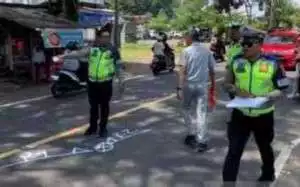 Ikuti Google Maps, Mobil Mewah Terjun dari Ujung Tol Krian-Gresik